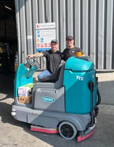 Tennant T12 schrobmachine opslag warehouse logistiek